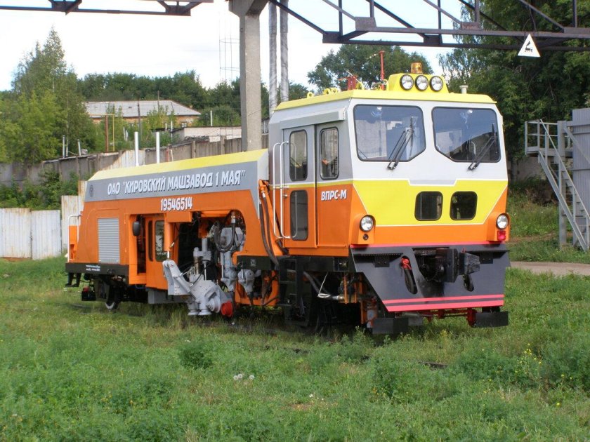 ПМА-1м выправочно-подбивочно-рихтовочная машина