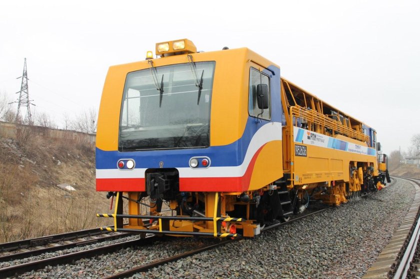 ПМА-1м выправочно-подбивочно-рихтовочная машина