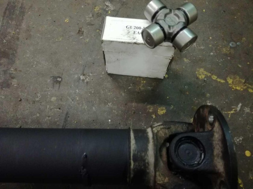 Крестовина кардана Ниссан Кашкай j10