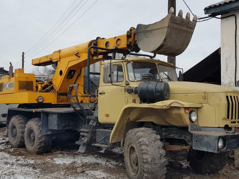 Урал экскаватор планировщик