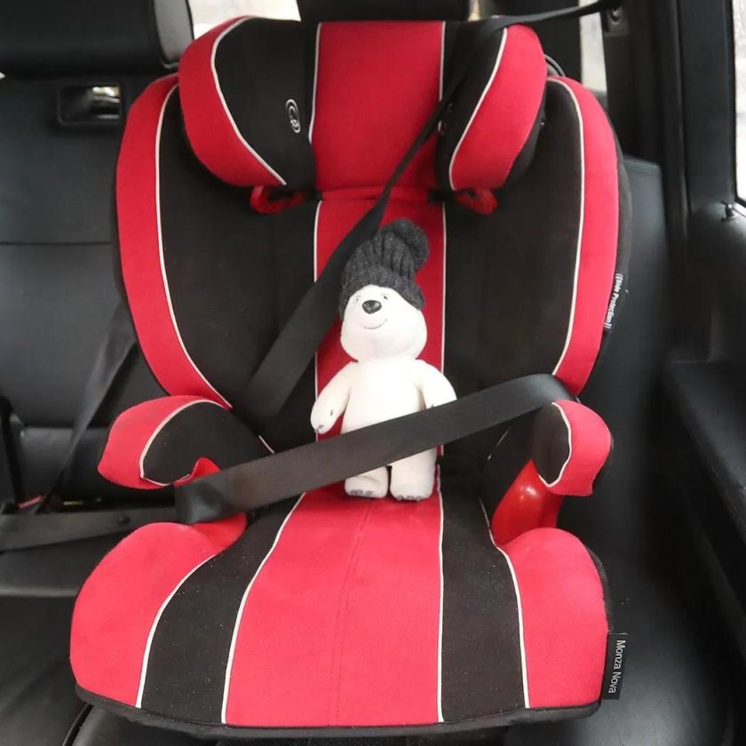 Детский кресло для автомобиля