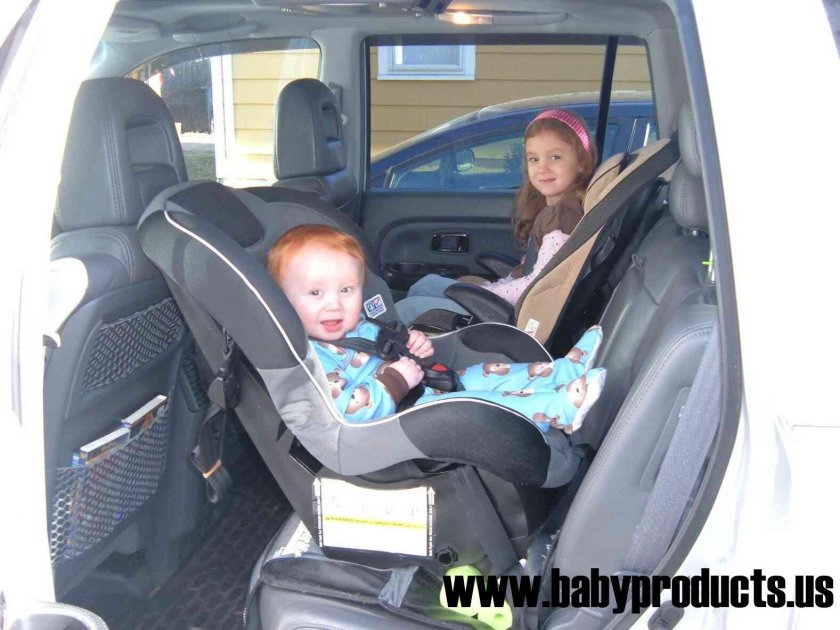 Автолюлька на заднем сидении