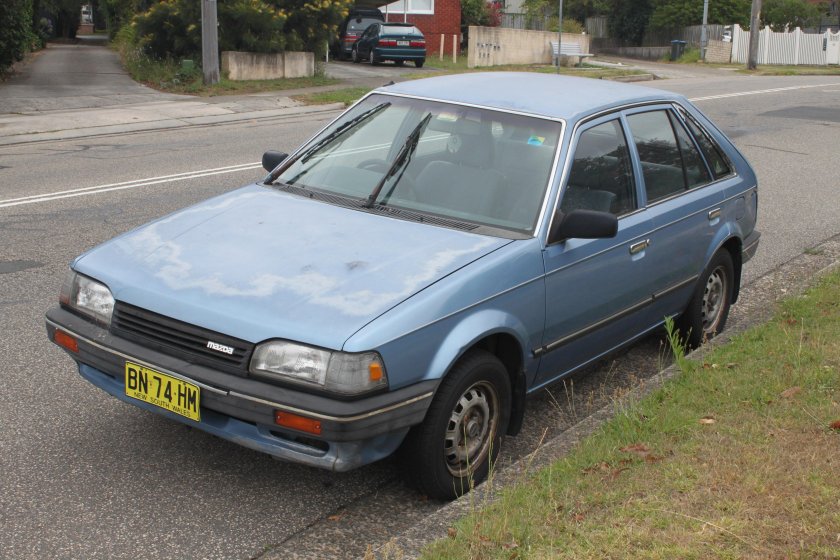 Mazda 323 bf 1988