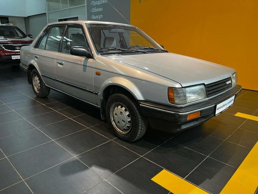 Мазда 323 1987