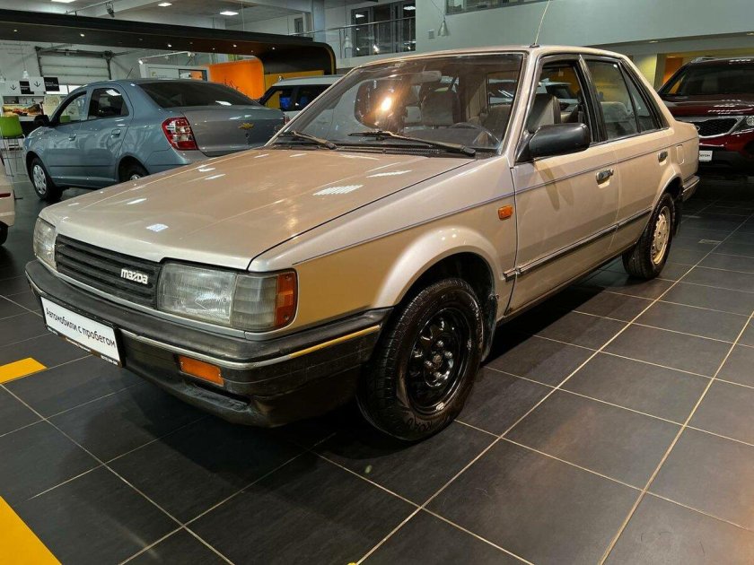 Mazda 323 iii