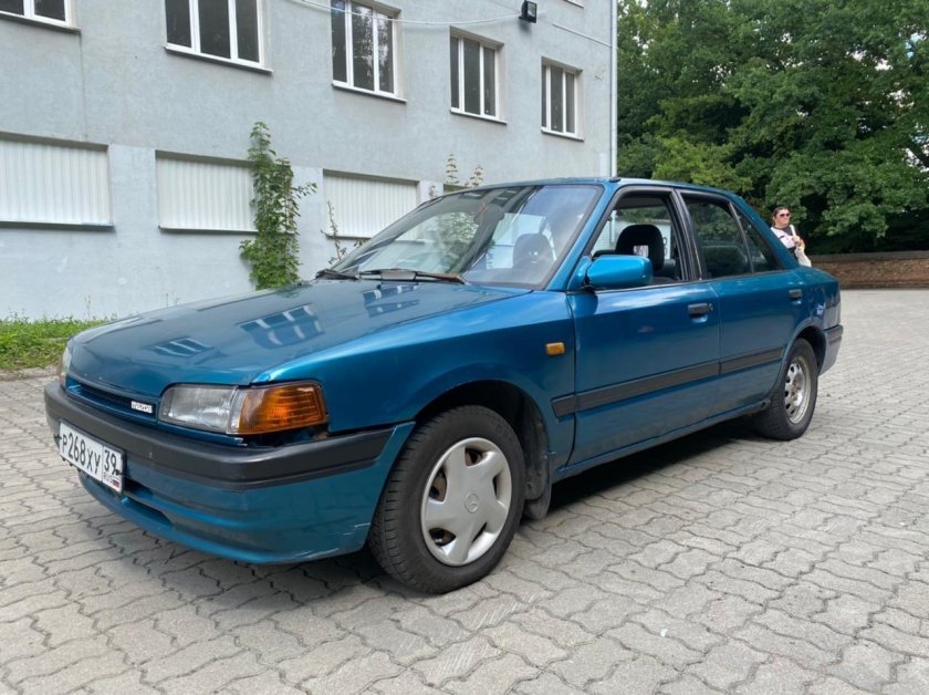 Mazda 323 bg