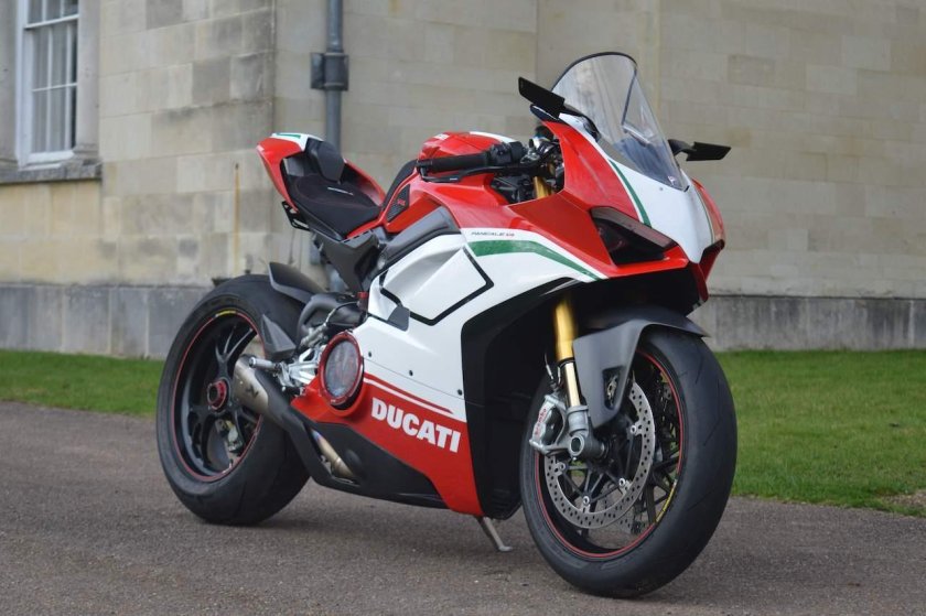 Ducati panigale v 4