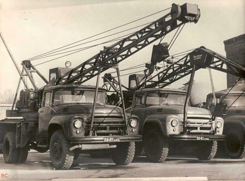 ЛАЗ 690 автокран