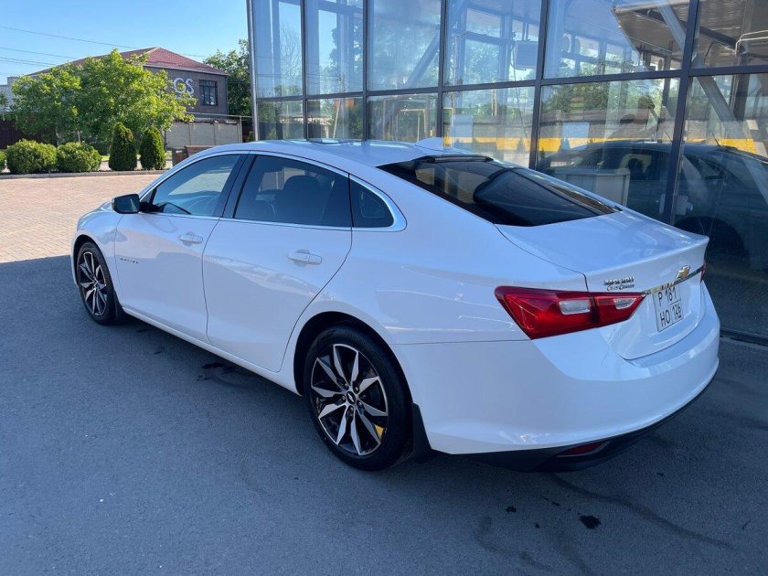 Шевроле малибу 2018