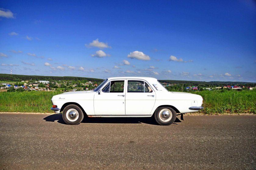 ГАЗ 24 белая