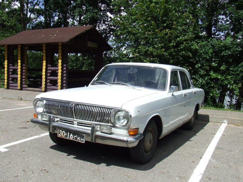 ГАЗ 24 белая