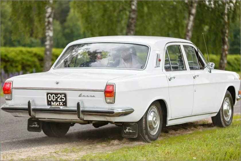 ГАЗ 24 белая