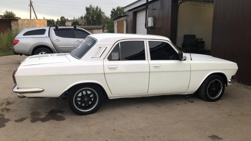 ГАЗ 24 белый перламутр