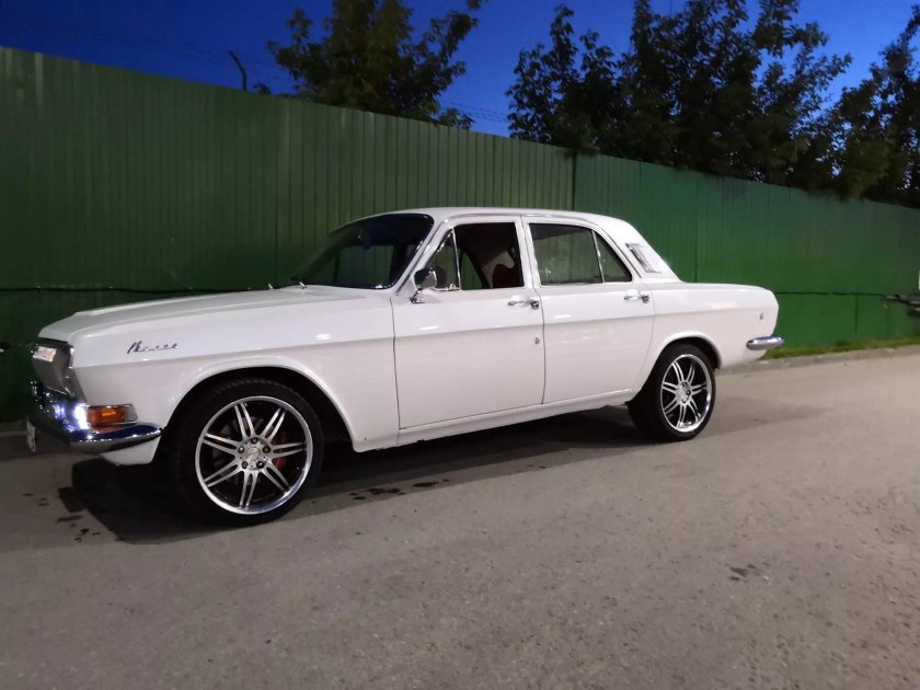 ГАЗ 24 Волга белая