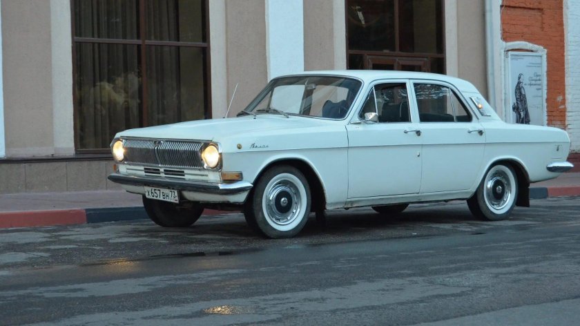 ГАЗ 24 вайтволлы