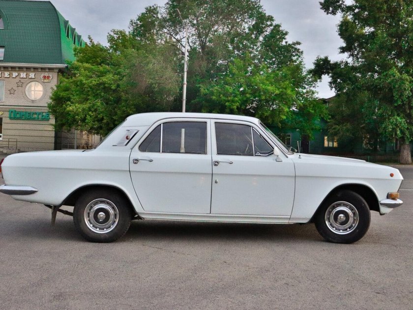 ГАЗ 24 белый перламутр