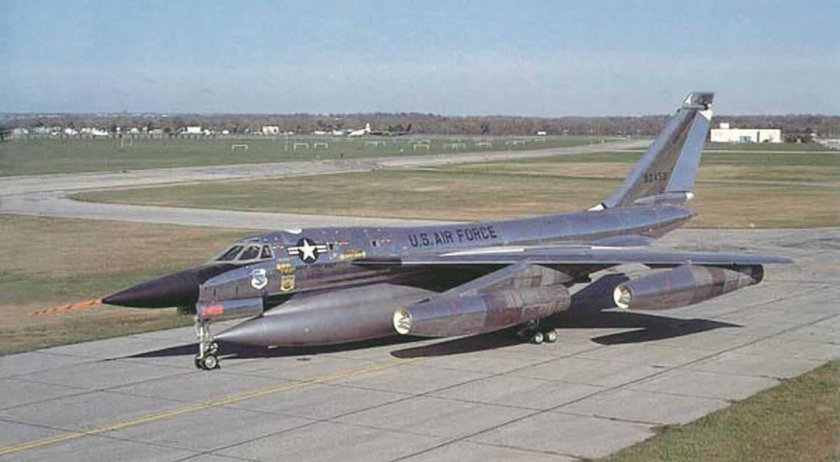 Б-58 бомбардировщик хастлер