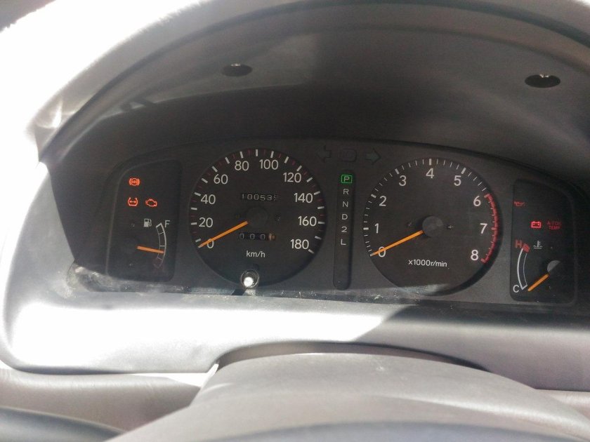 Приборная панель Toyota Corolla ae110