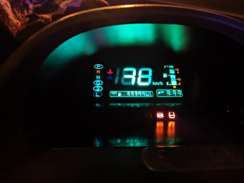 Toyota Corolla Spacio 1997 панель приборов