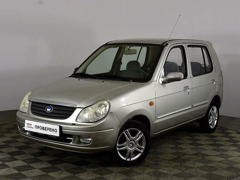 Машина BYD Flyer