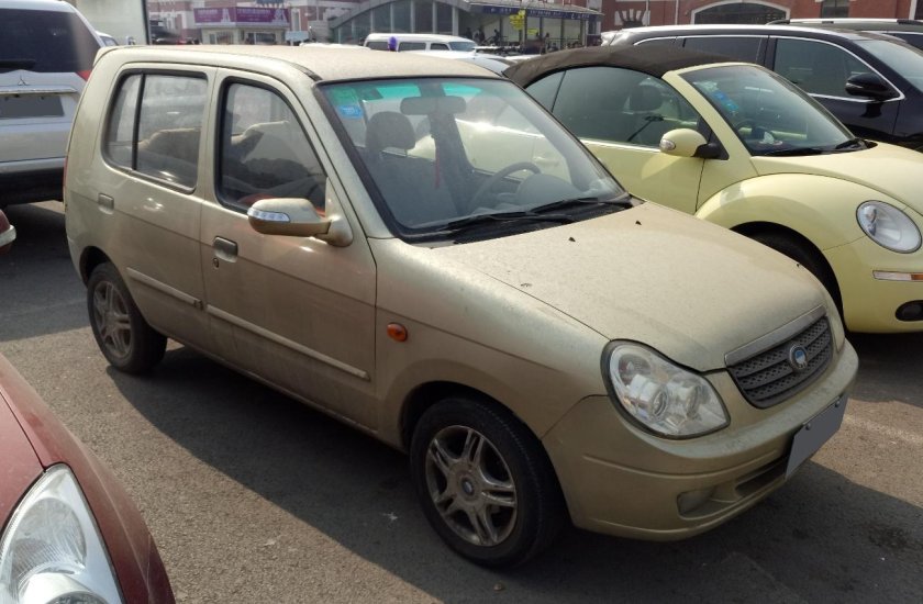 Машина BYD Flyer