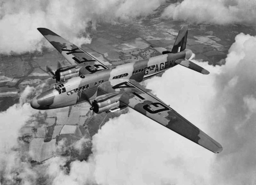 Самолет Уорвик