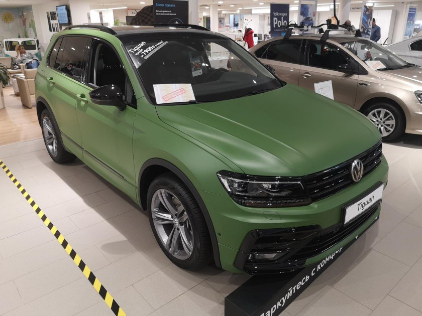 Volkswagen Tiguan зеленый