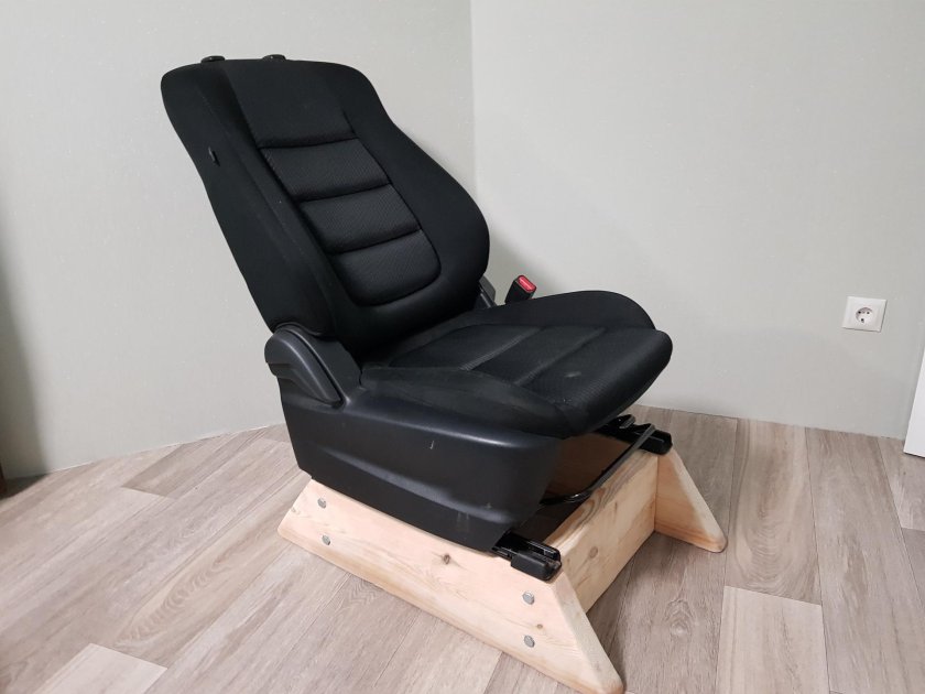 Кресло из автомобильного