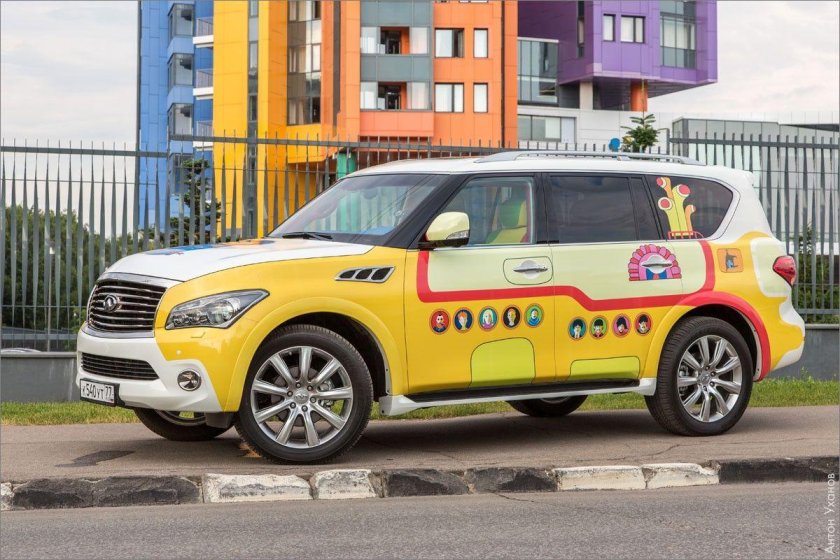 Infiniti qx56 Yellow Submarine