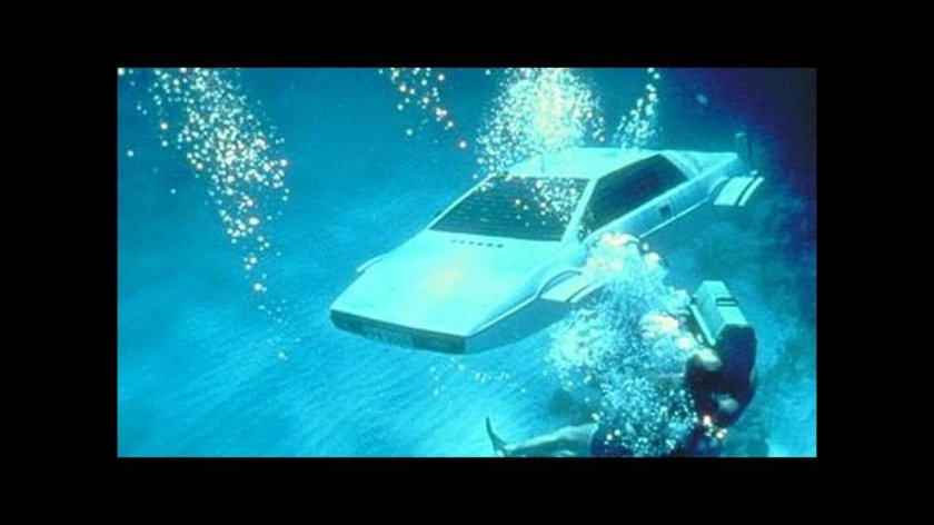 Лотус Эсприт Джеймса Бонда