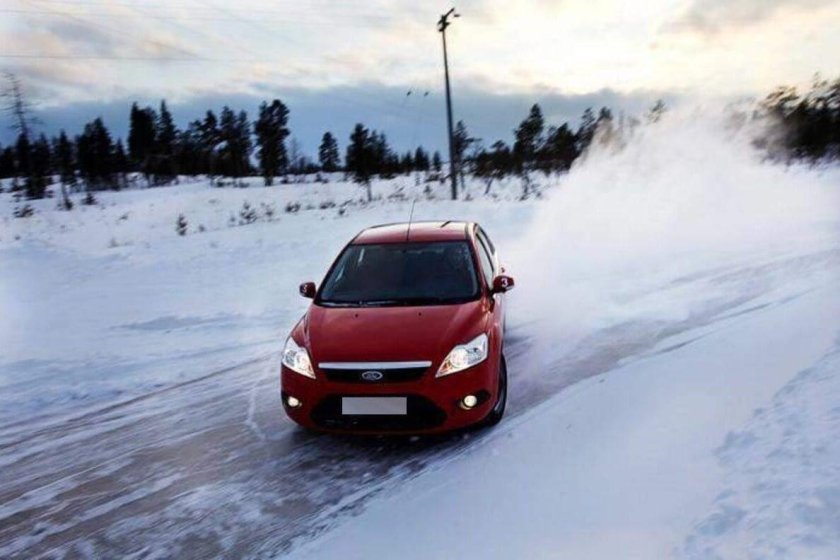 Машина зимой