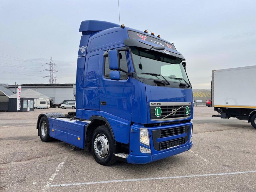 Купить седельный тягач Вольво 2007 год