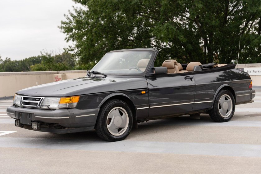 Saab 900 convertible