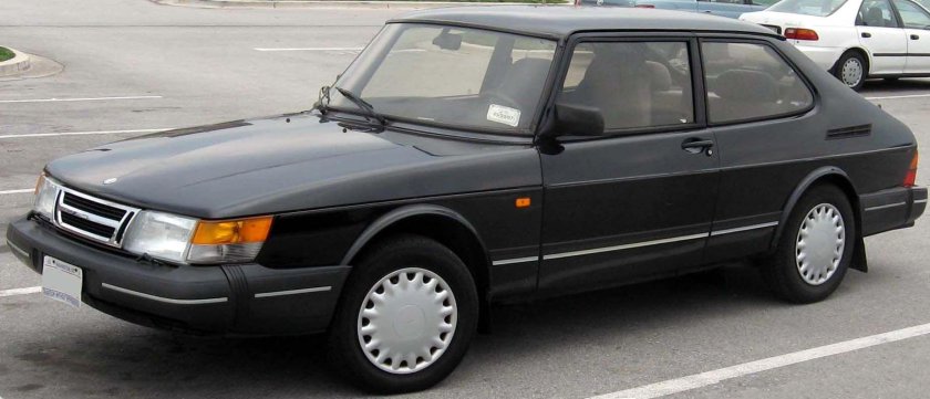 Saab 900
