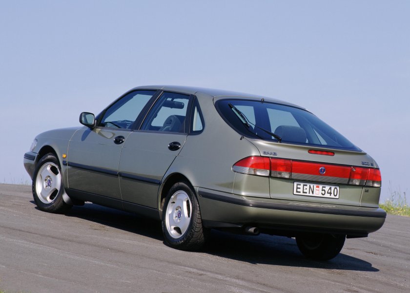 Saab 900 2
