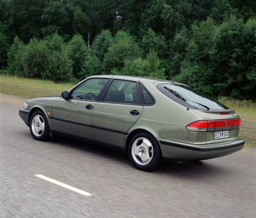 Saab 900 II