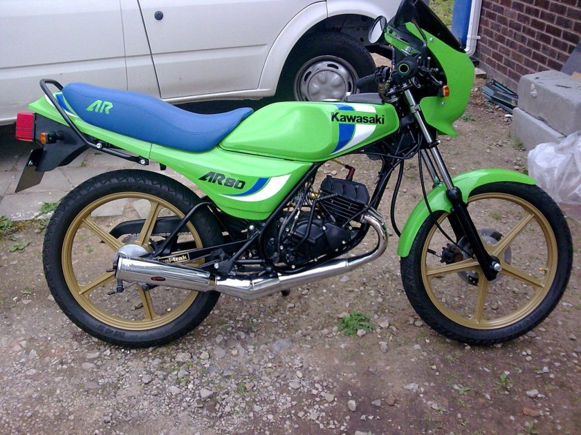 Kawasaki ar 80
