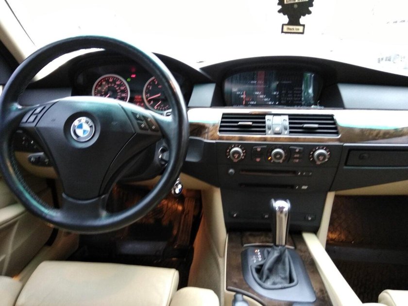 Бмв 5 серии 2005