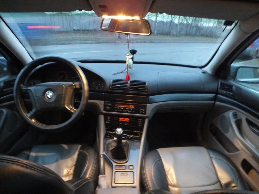 BMW 520 e39 салон