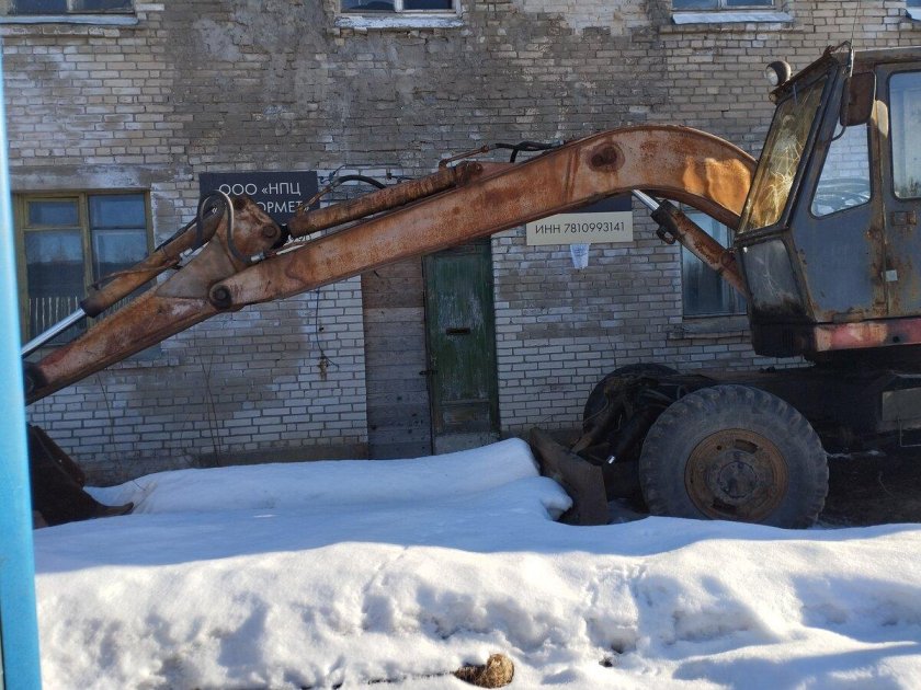 Экскаватор колесный эо