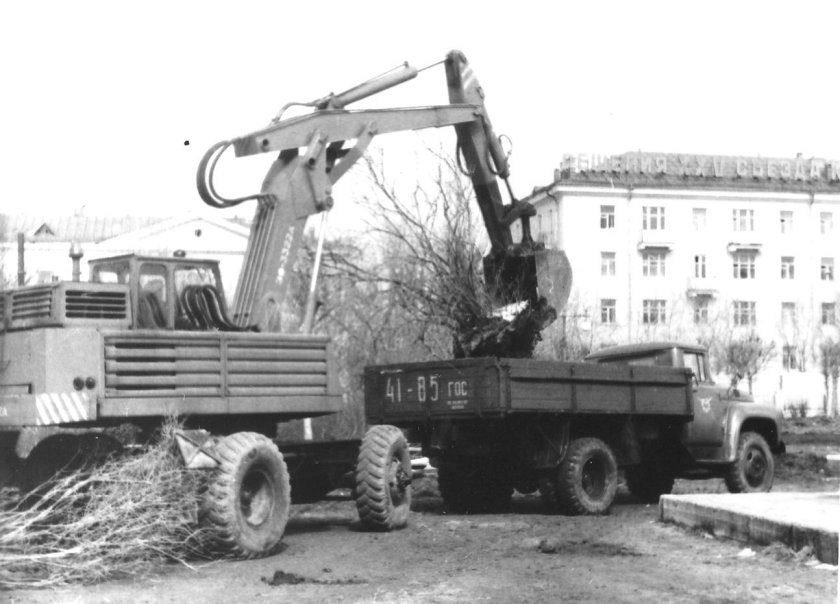 Экскаватор ЭО-3322