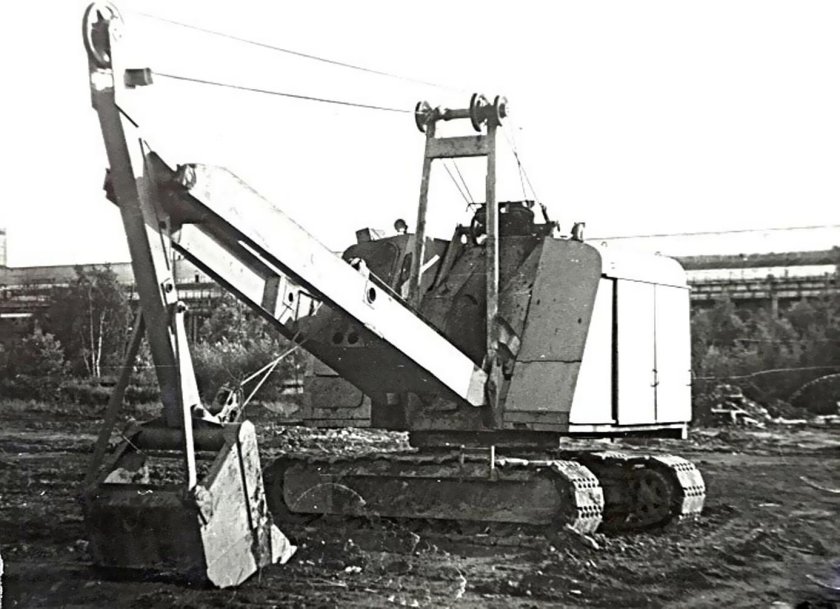 Экскаватор ЭО 4111