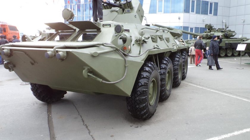 БТР 80 сзади