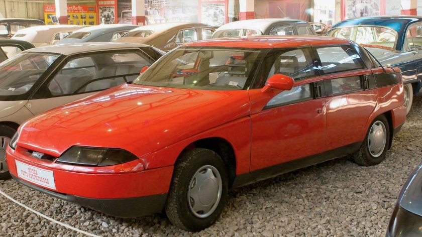 Москвич АЗЛК-2143 «Яуза»