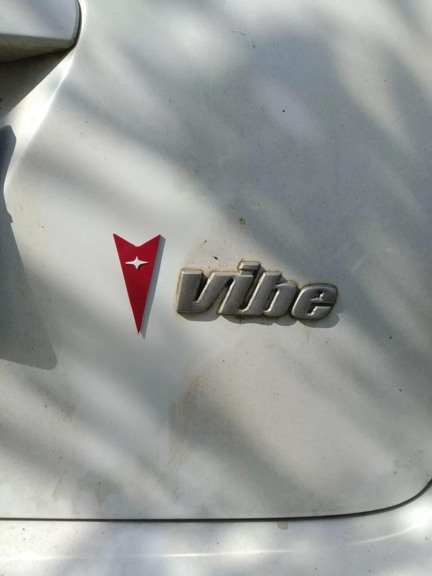 Шильдик Понтиак