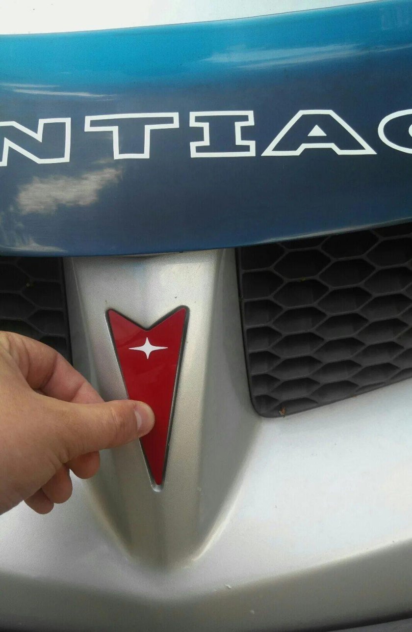 Понтиак Вайб шильдик