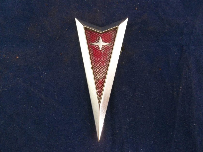 Марка машин значки