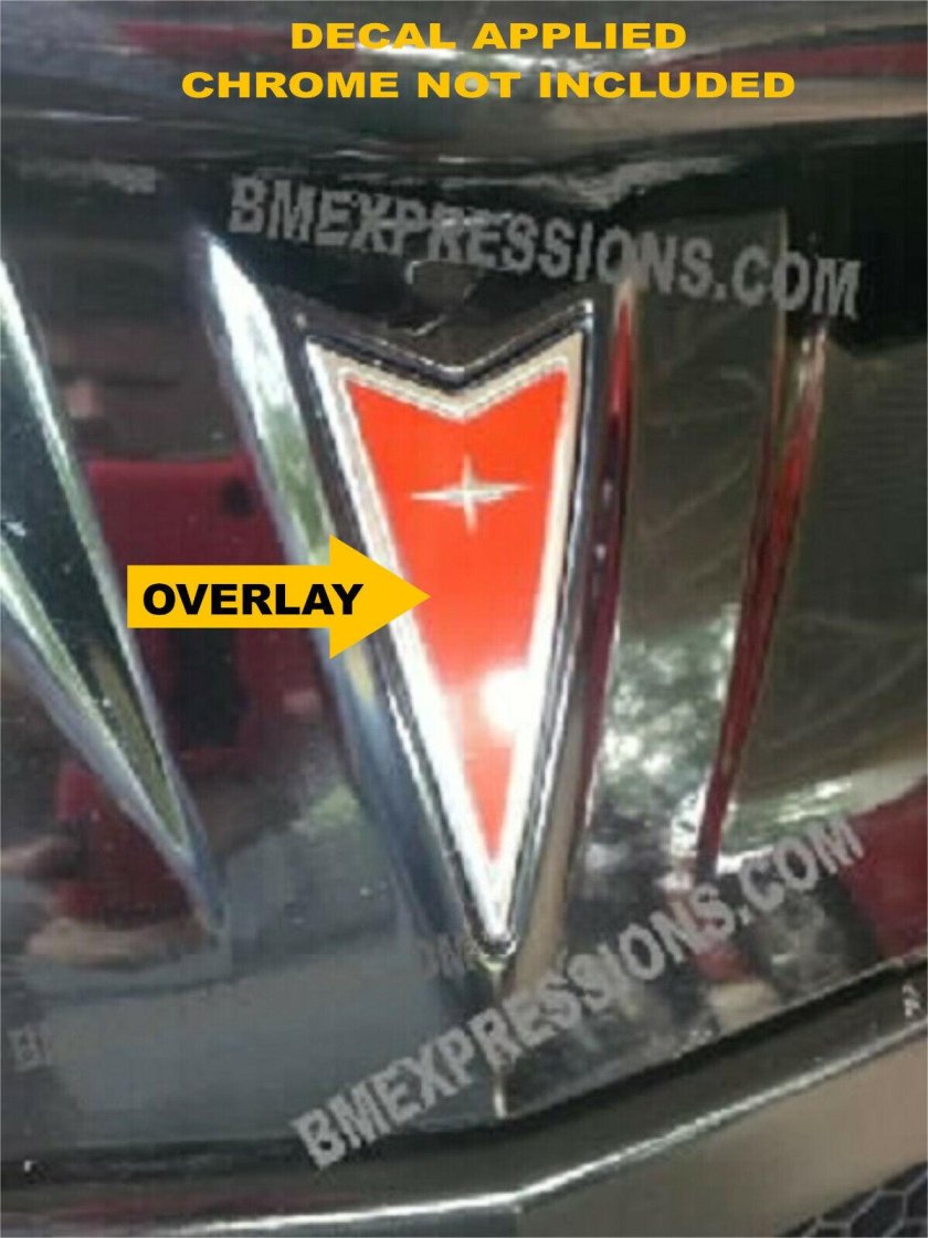 Pontiac значок на бампер