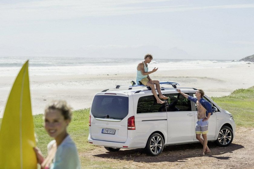 Mercedes v class семейная машина