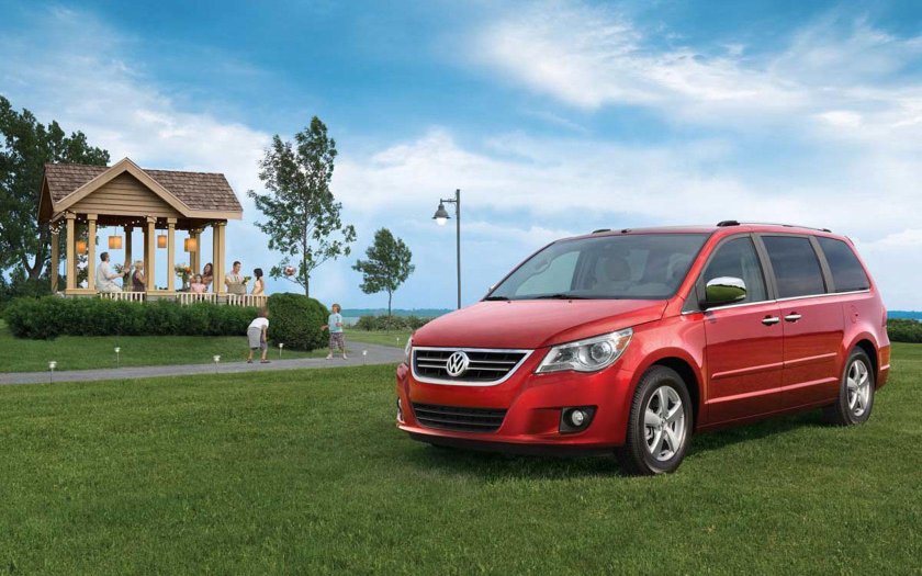 Volkswagen Routan 2008 – 2012 минивэн